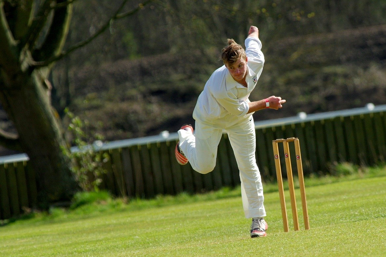 A man throwing a frisbee